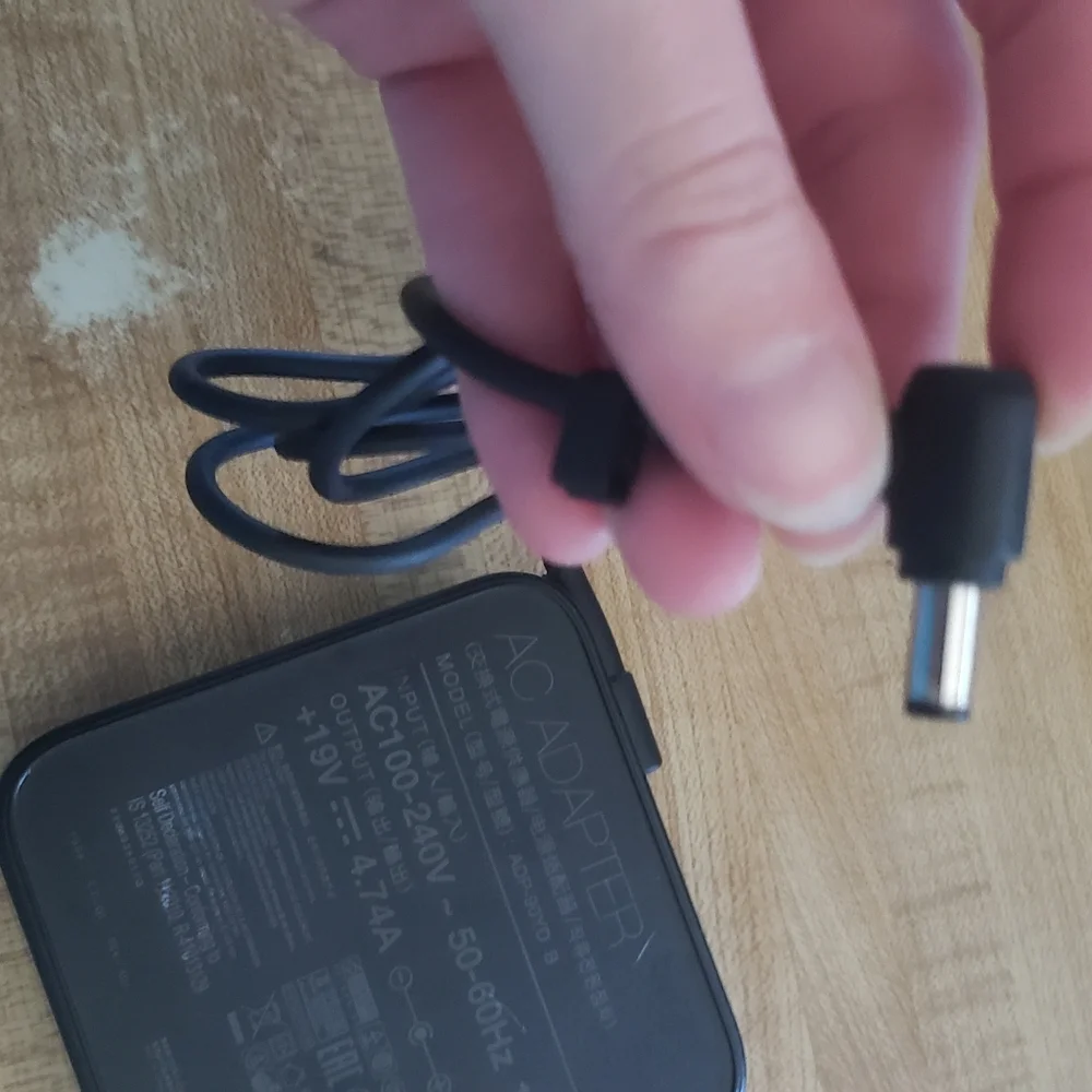 3 ASUS laptop chargers